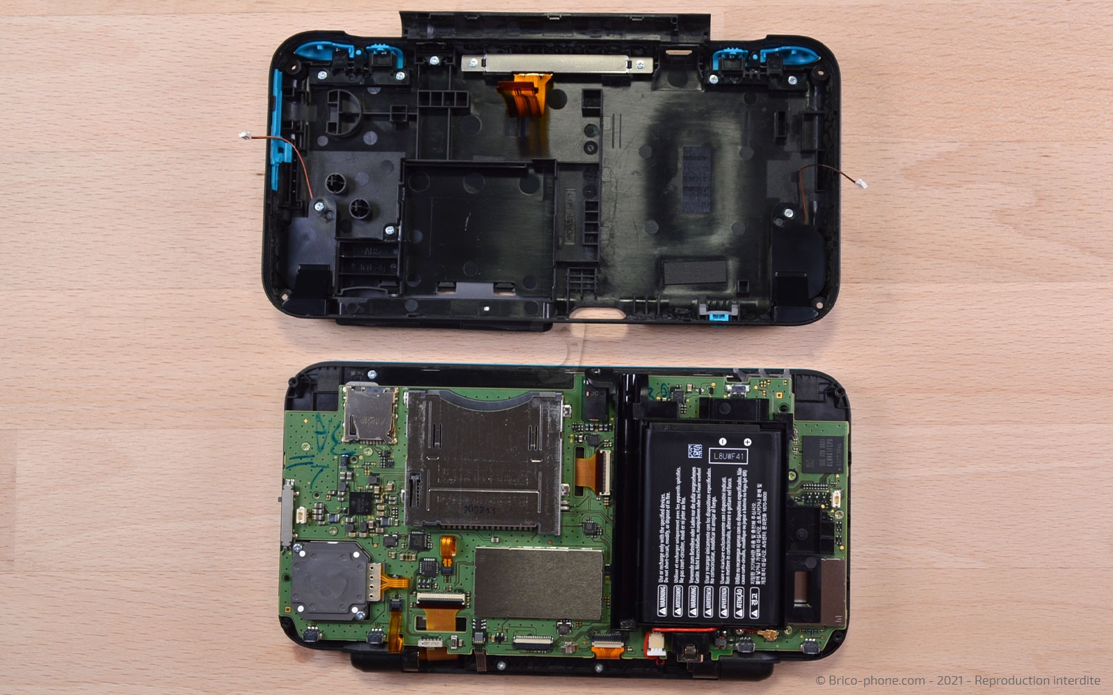 Changement de la batterie sur New 2DS XL photo 4