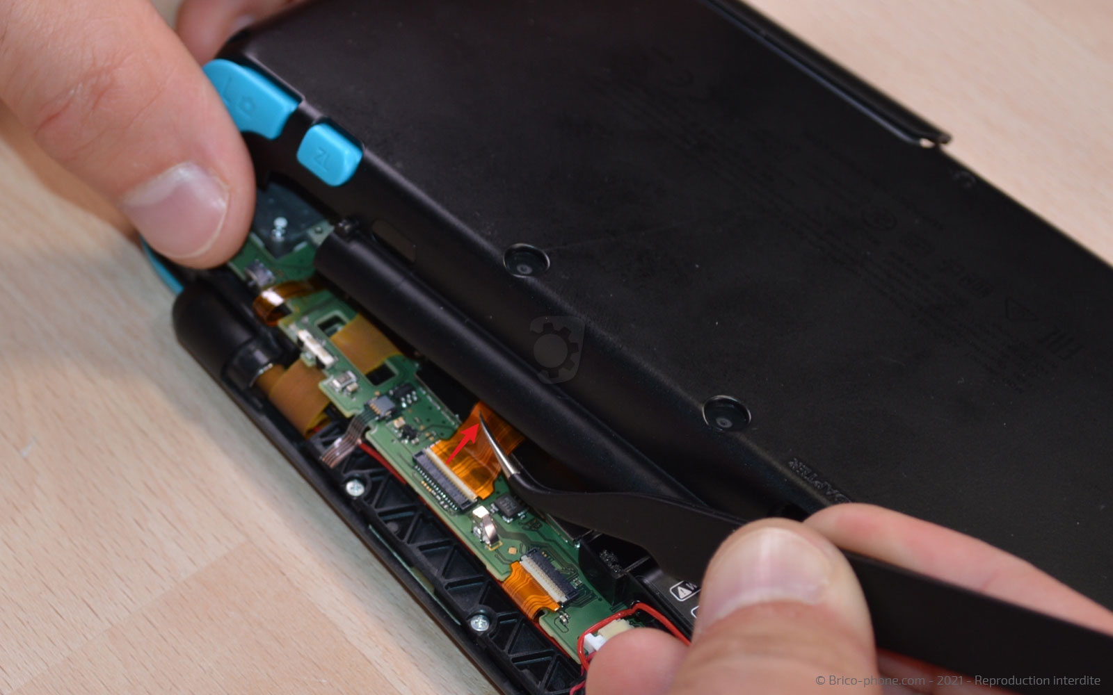 Changement de la vitre tactile et/ou du LCD sur New 2DS XL photo 3