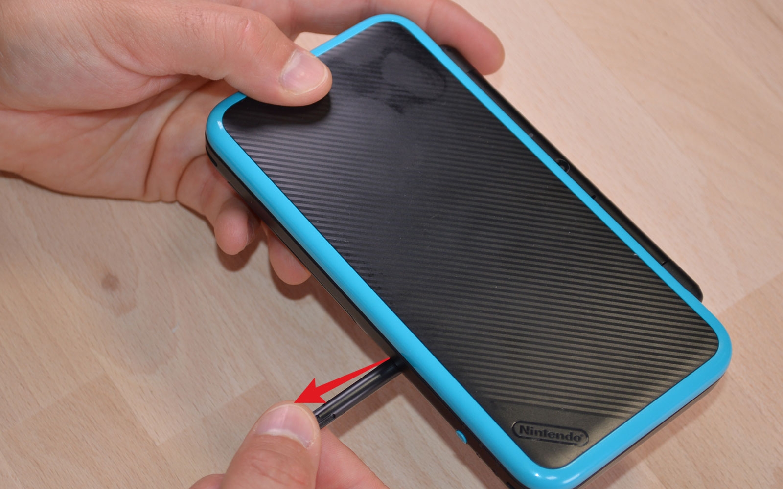 Changement de la vitre tactile et/ou du LCD sur New 2DS XL photo 2