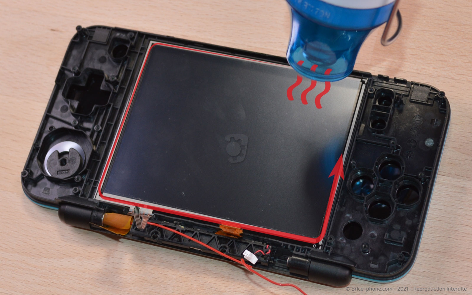 Changement de la vitre tactile et/ou du LCD sur New 2DS XL photo 1